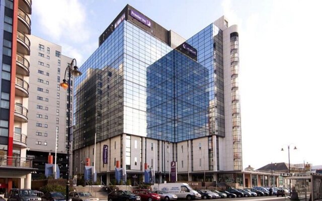 Premier Inn Cardiff City Centre