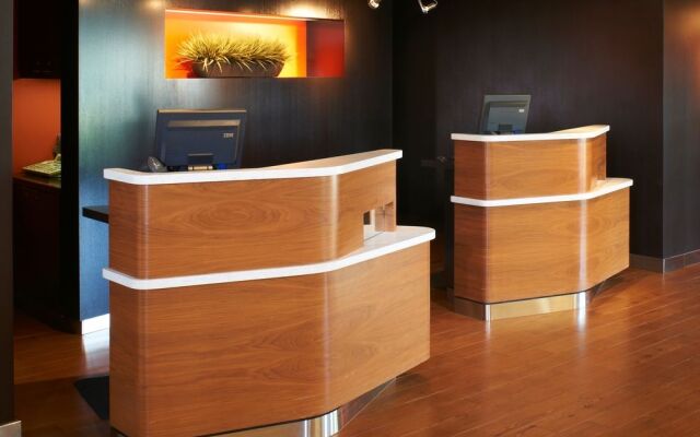 Courtyard Indianapolis Airport