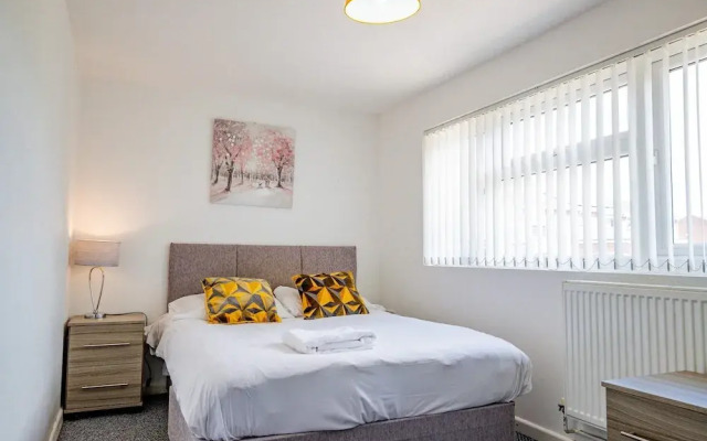 Host Stay Manfield Avenue