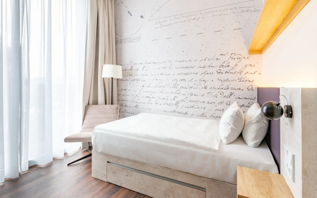 Stellaris Apartment Hotel