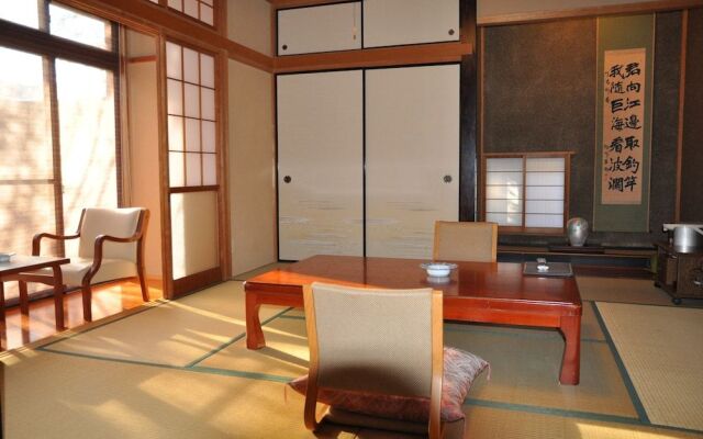 Seishohtei Shirasuna