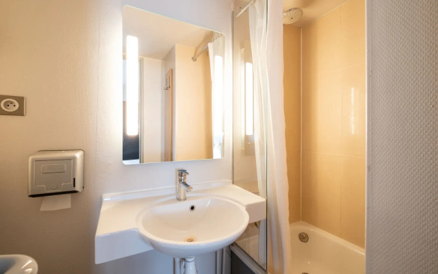 B&B HOTEL Lille Seclin Unexpo