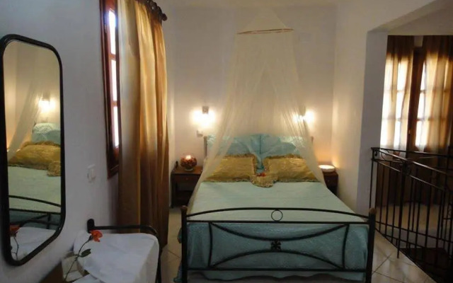 Captain's Suites
