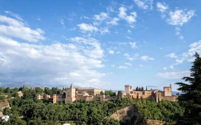 Apartment with One Bedroom in Granada, with Wonderful City View, Balcony And Wifi - 50 Km From the Slopes