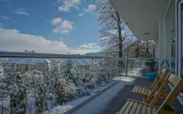 CN2i Luxury Accommodation MC