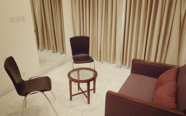 Stately Suites NH 8