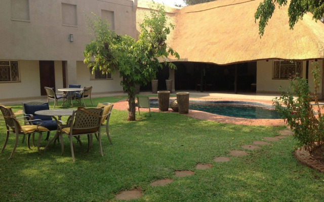 Guest Paradise Lodge