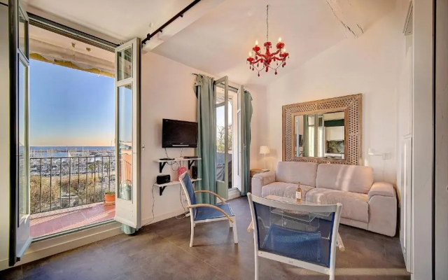 EXCEPTIONNEL 3 PIECES AVEC TERRASSE VUE SUR VIEUX PORT CENTRE VILLE l! A2B195 - Apartment in Cannes - Photo 2