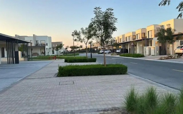 Spacious 3BHK Townhouse-Emaar South Golf