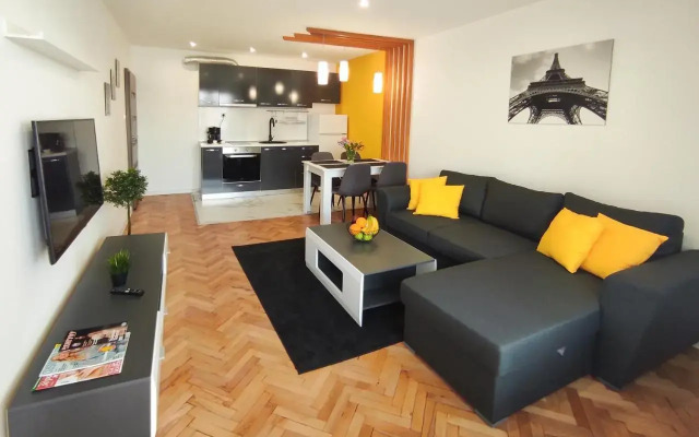 Diana Residence