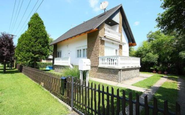 Holiday Home Balaton H443
