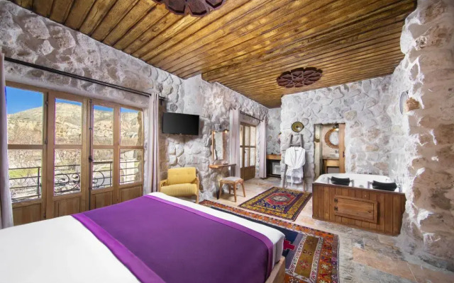 Cappadocia Çavuşin Stone House