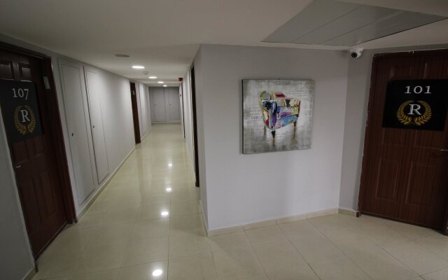 Rich Royal Suites