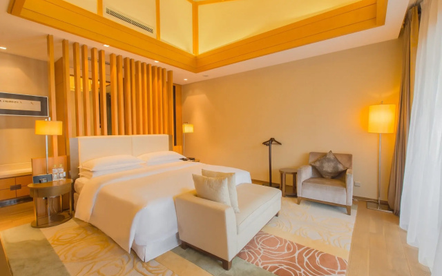 Sheraton Grand Hangzhou Wetland Park Resort