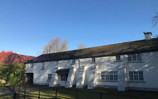 Liffey Valley House Hotel