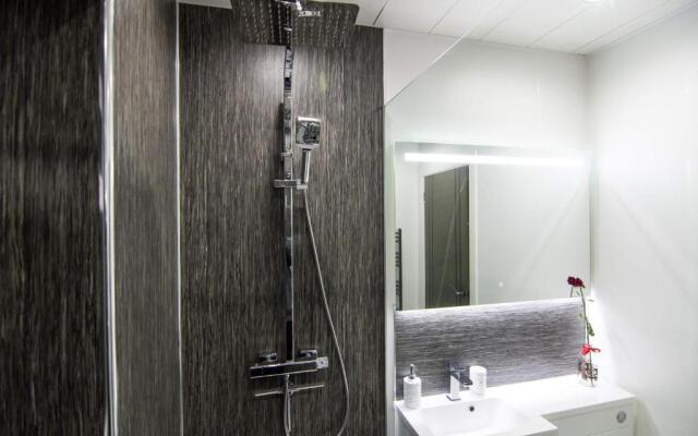 Stunningly Refurbished 1 bed Home on the N/e Coast