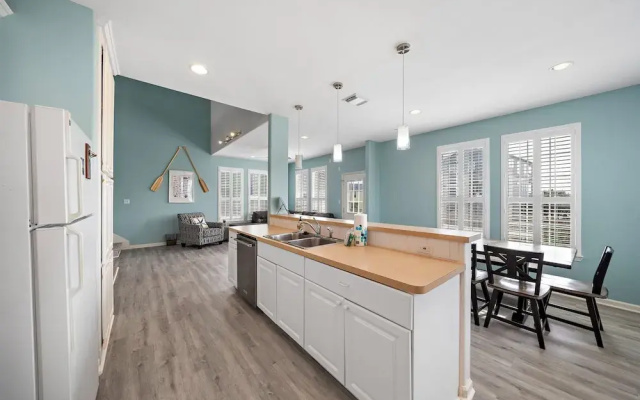 The Krusty Krab by Ryson Vacation Rentals