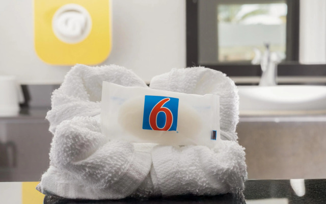 Motel 6 Ontario, CA - Airport