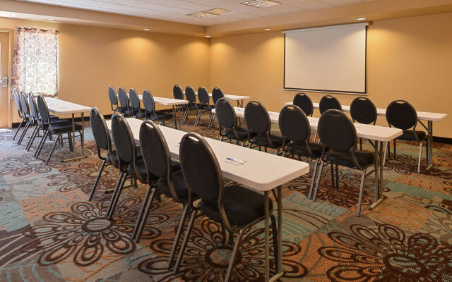 Holiday Inn Express & Suites Globe by IHG