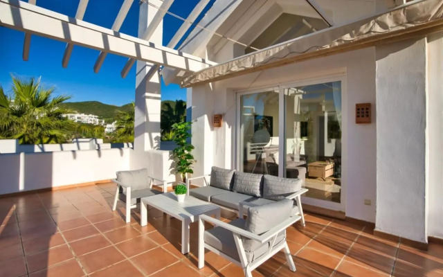 AL-321 Penthouse 3 bedrooms Alcazaba Lagoon