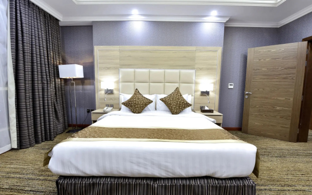 Iridium 70 Hotel