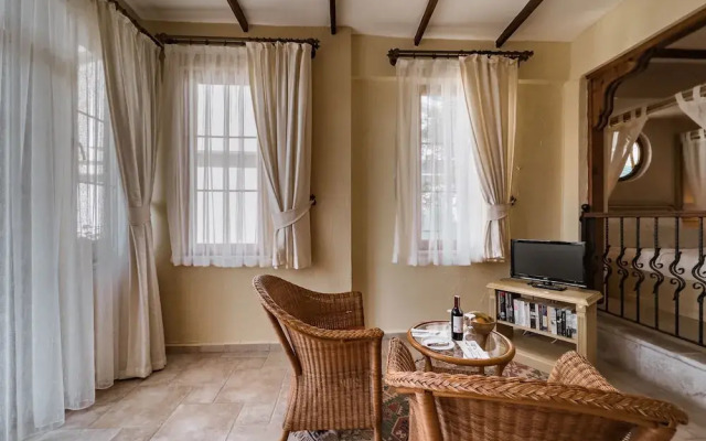 The Olive Tree Studios - Adults Only