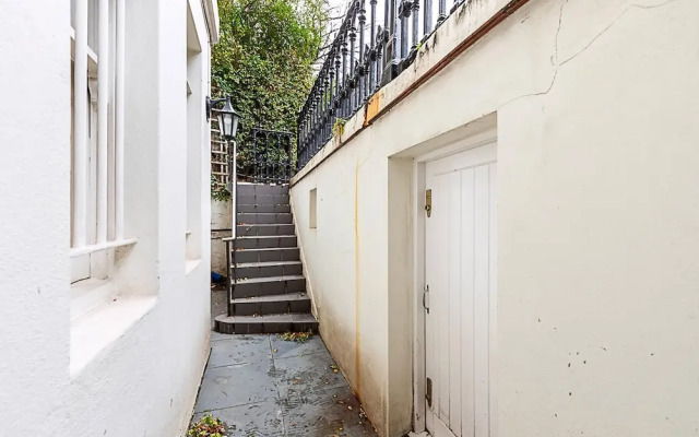 Elegant West London Flat Near Top Attractions