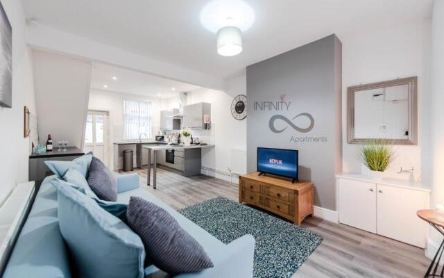 Liverpool Harrow Road Sleeps 6 - Infinity Apartments