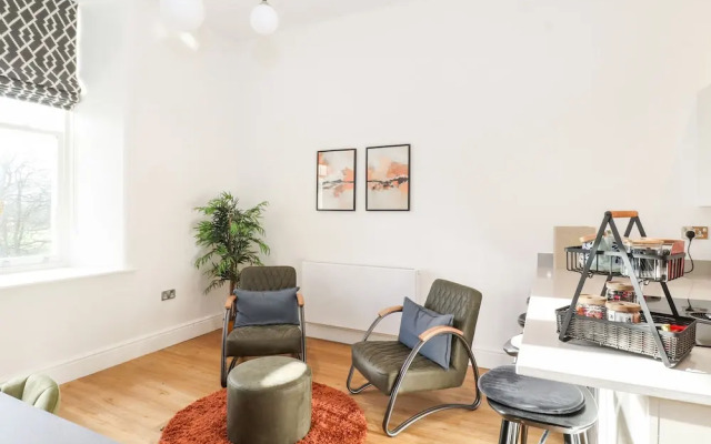 William Tower Suite Stone Cross Mansion