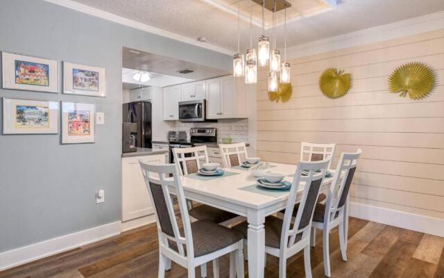 Island Palms Retreat