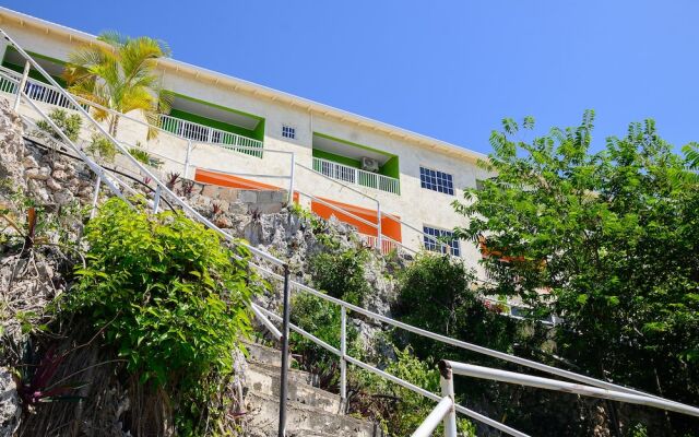 Sea Coast Inn & Suites