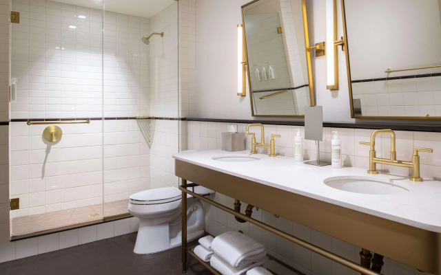 Hotel Savoy Kansas City, Tapestry Collection by Hilton