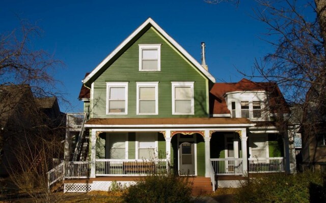 Perkins Suite-Boulder Crescent Inn - Guest suites for Rent in Colorado