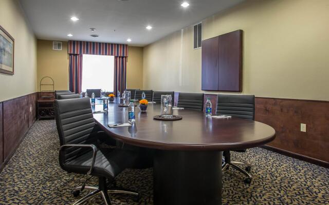 Comfort Suites Lake Geneva East