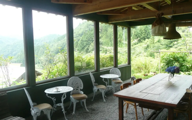 Washi Studio KAMIKOYA – Outside – Yusuhara