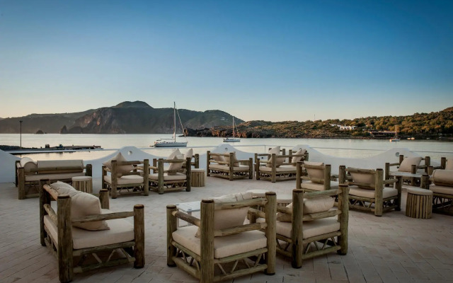 Mercure Vulcano Mari Del Sud Resort