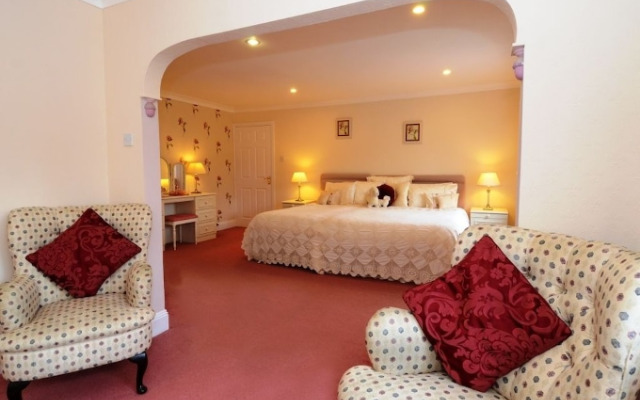 Acorn Court Country House