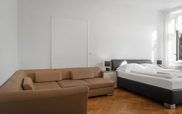 Perfect 7BR Stay Near Hauptbahnhof
