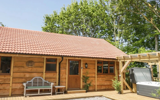 Oak Lodge