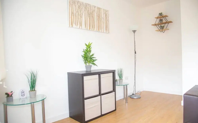Large Shoreditch, Hoxton 3-bed Garden Flat