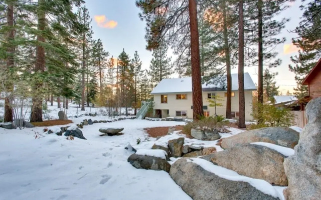 Sequoia Chalet 5 Bedroom Home