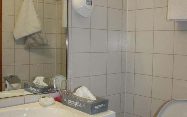 Summer Hotel Tott