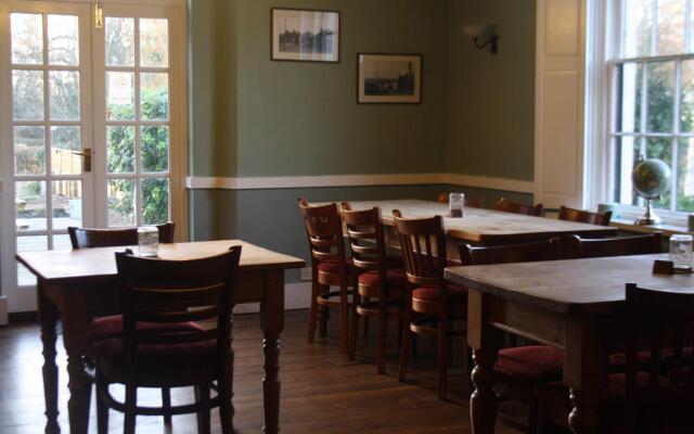 Mill Arms