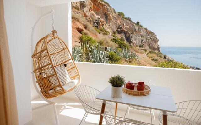 Sesimbra Beach House by Saudade
