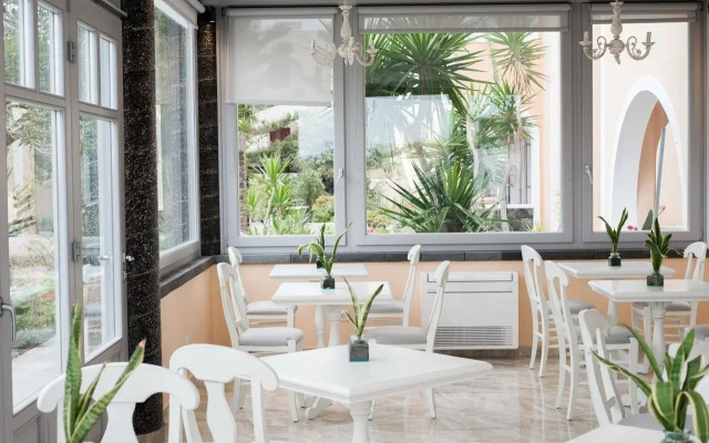 Castro Hotel