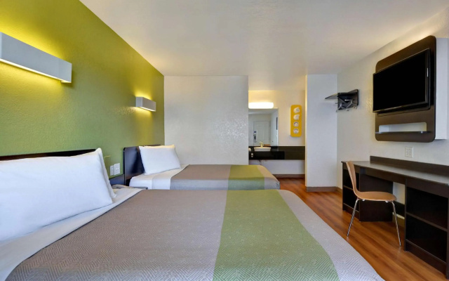 Motel 6 Destin, FL