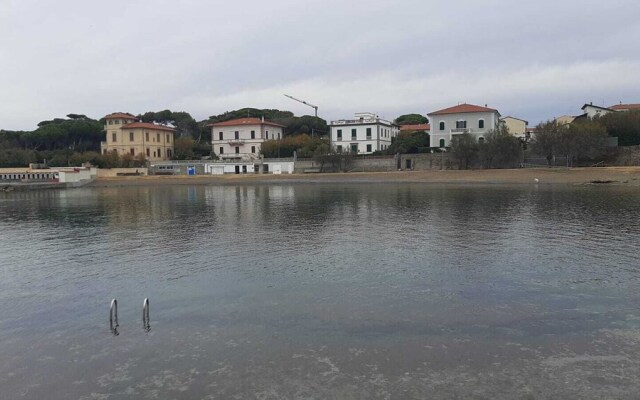 The White House on the sea