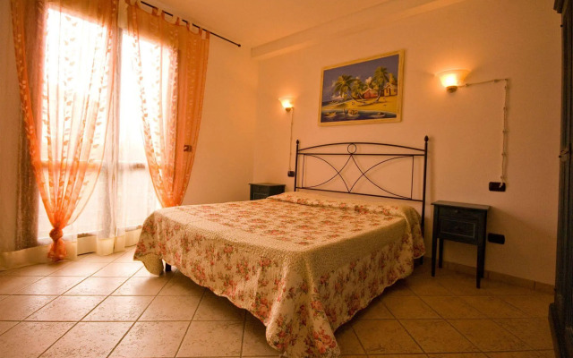 Follonica Apartments