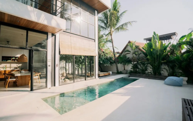 Baliwood Residence Villas by BREIG