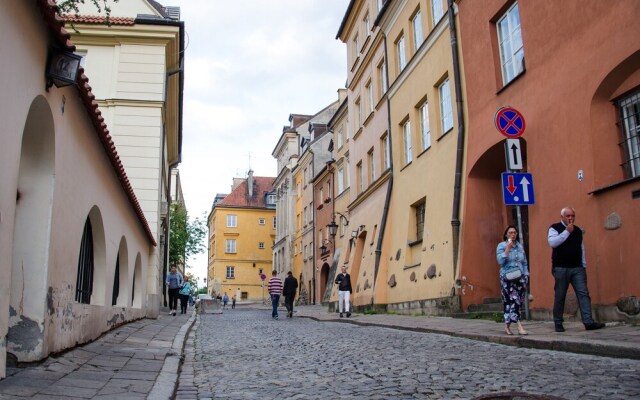 Bridge OLD TOWN Hostel